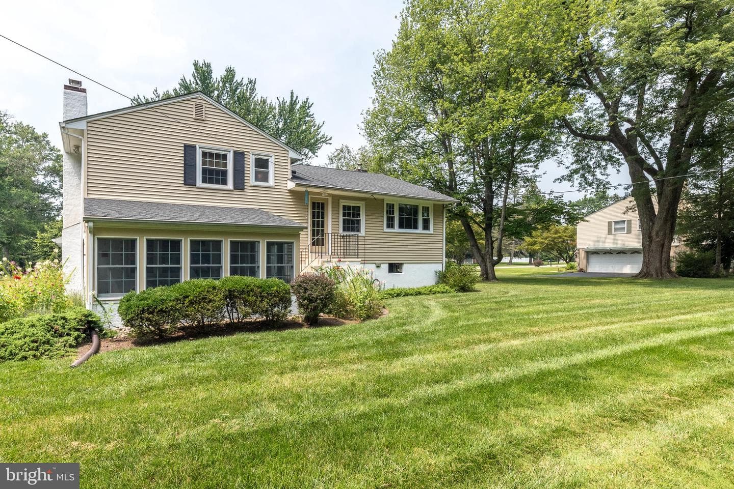 884 Parkwood Road photo 7