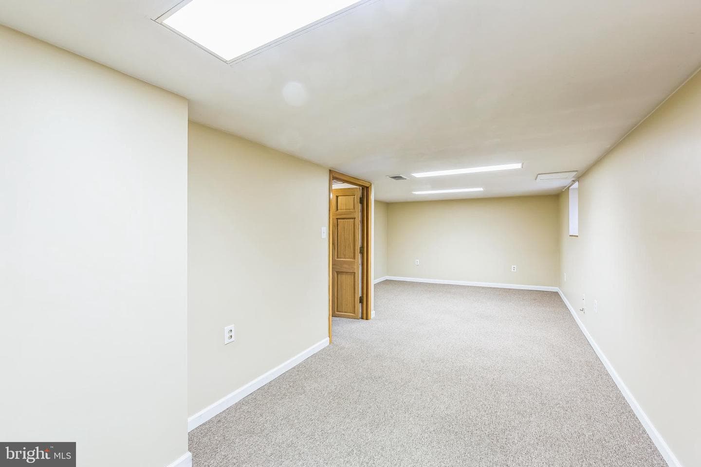 2463 Brookdale Avenue photo 18