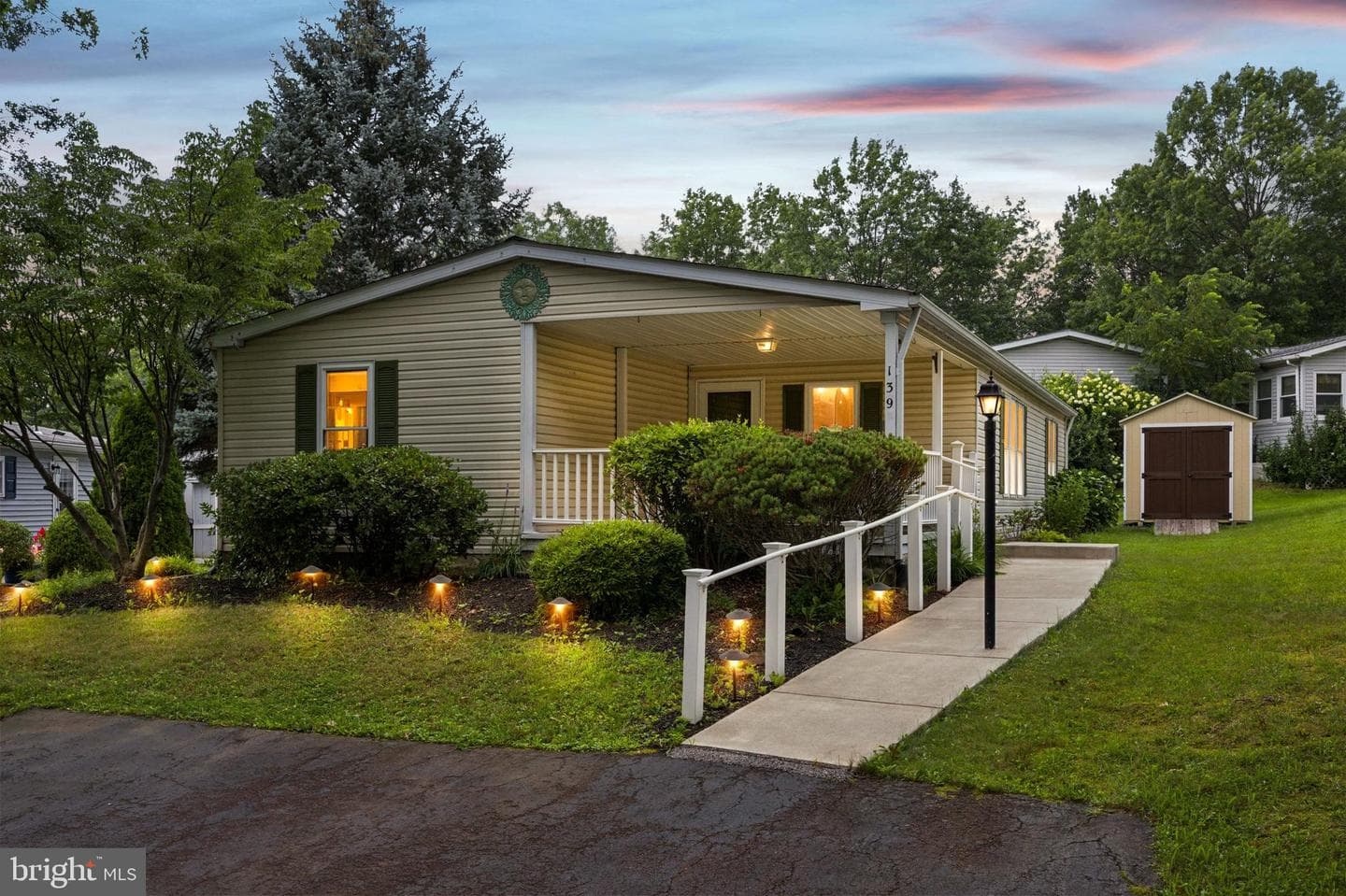 139 Deerfield Drive photo 1