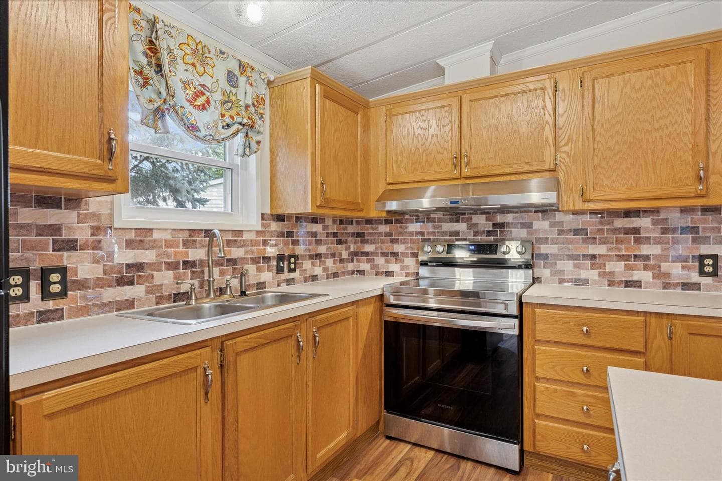 139 Deerfield Drive photo 4