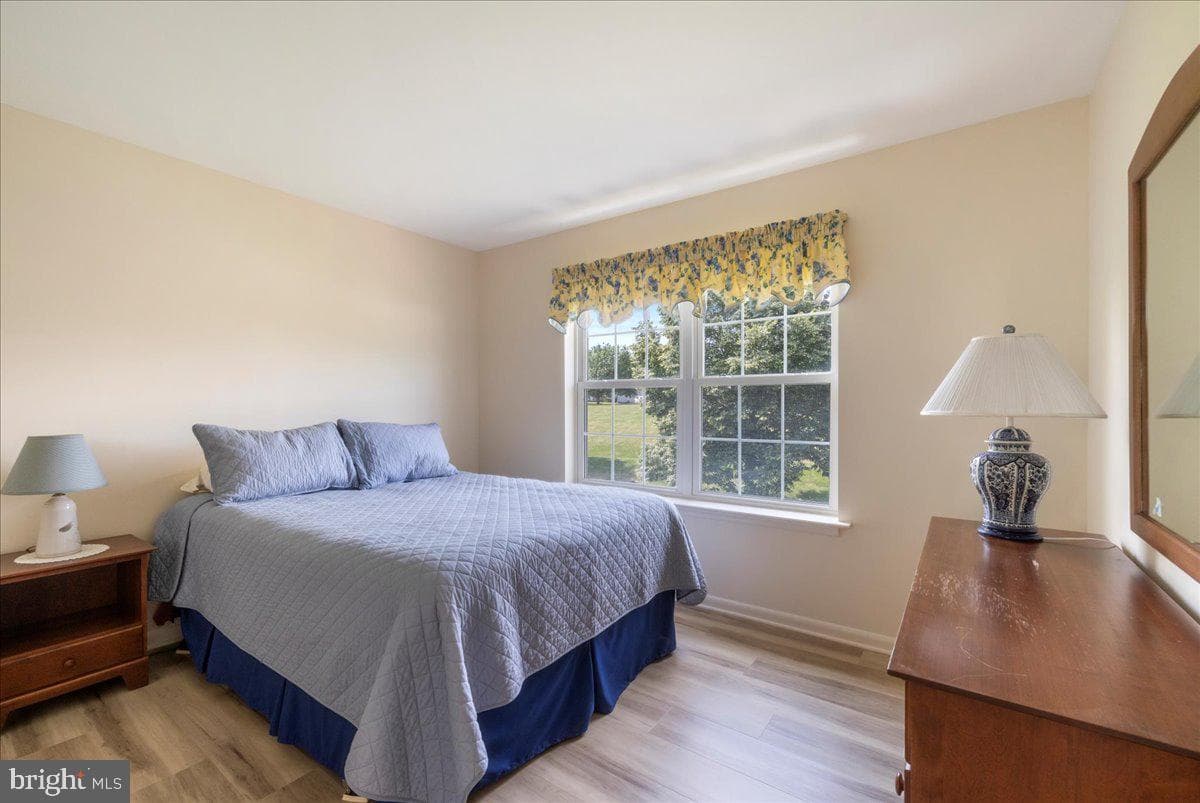 1054 Kingscote Drive photo 22
