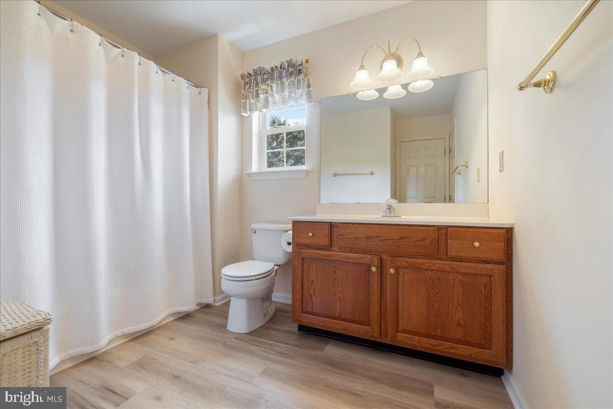 1054 Kingscote Drive photo 25