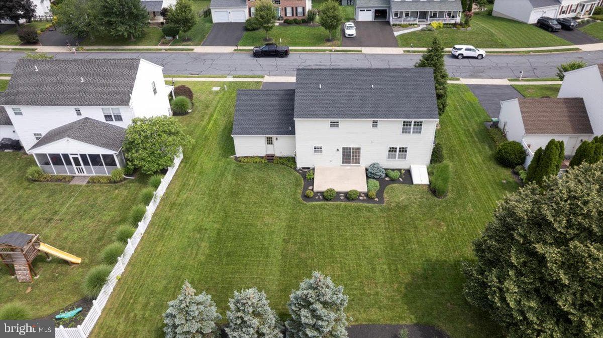 1054 Kingscote Drive photo 5