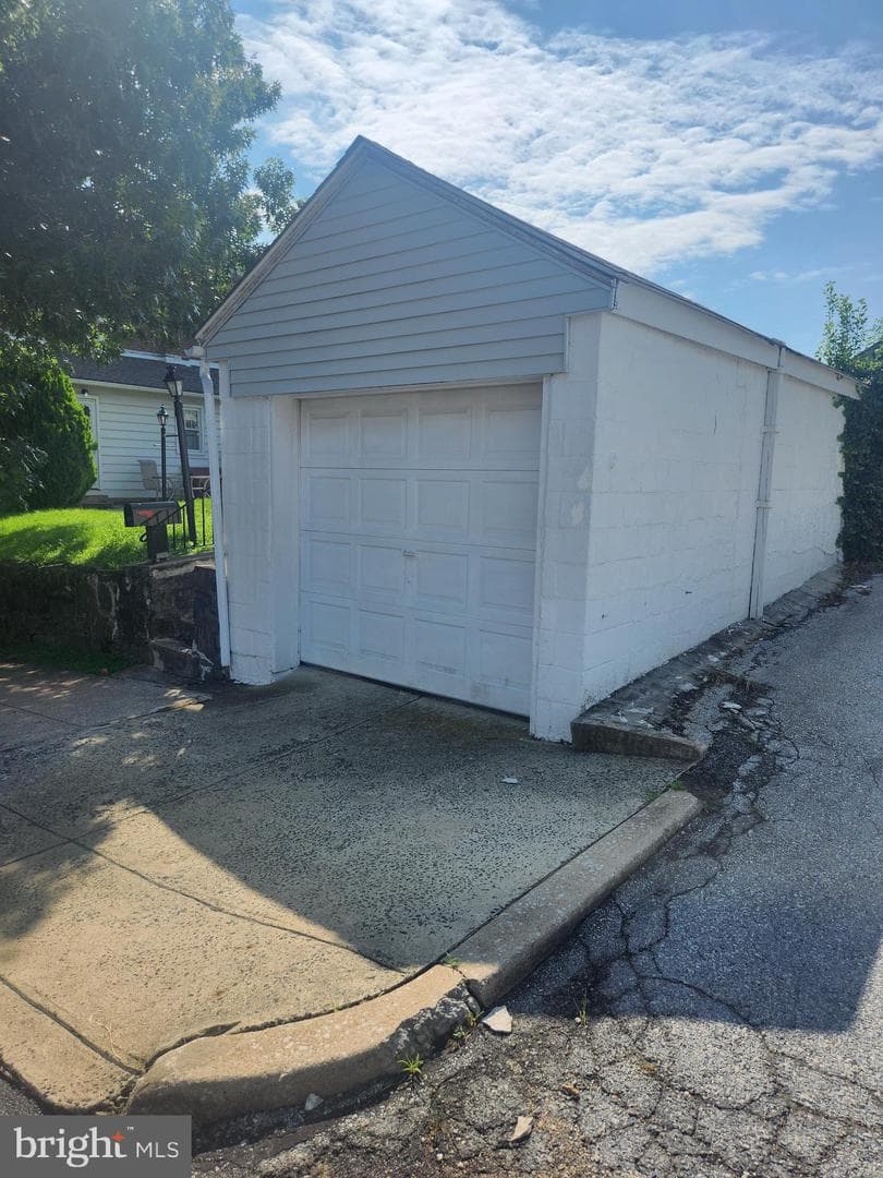 500 E Rambo Street photo 6