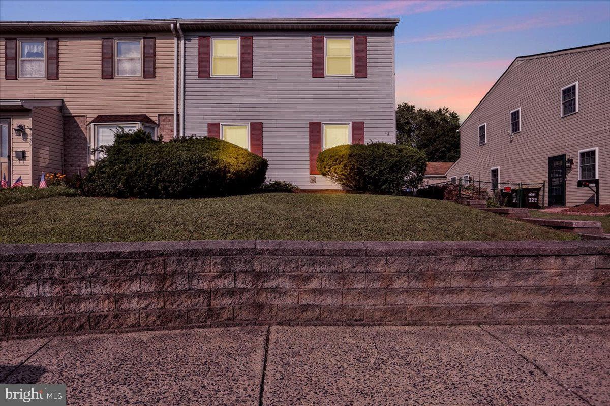 333 Blaker Drive photo 2