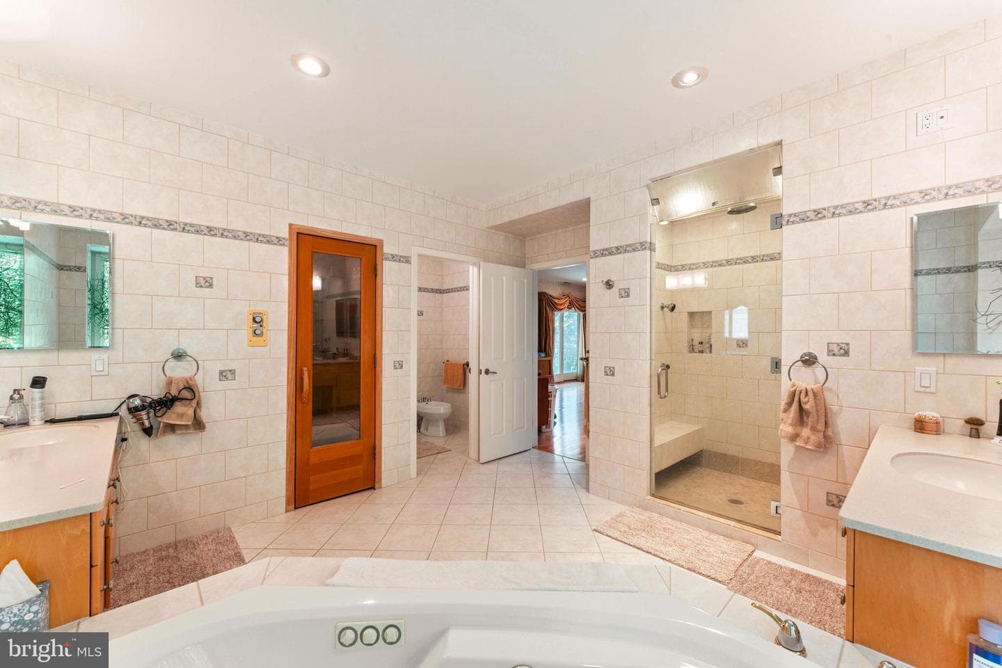 1427 Byberry Road photo 32