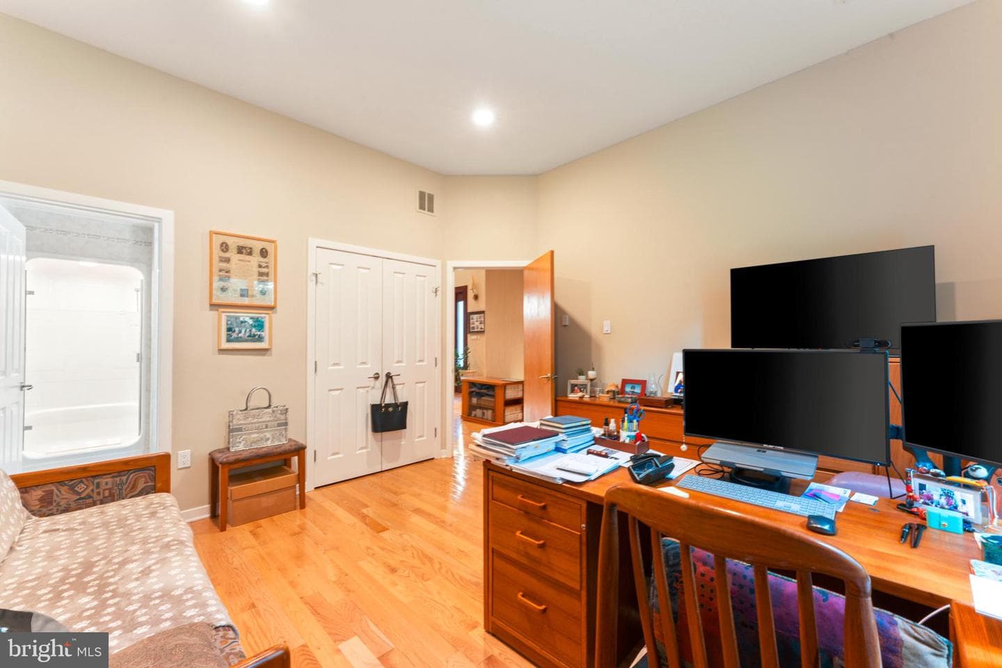 1427 Byberry Road photo 9