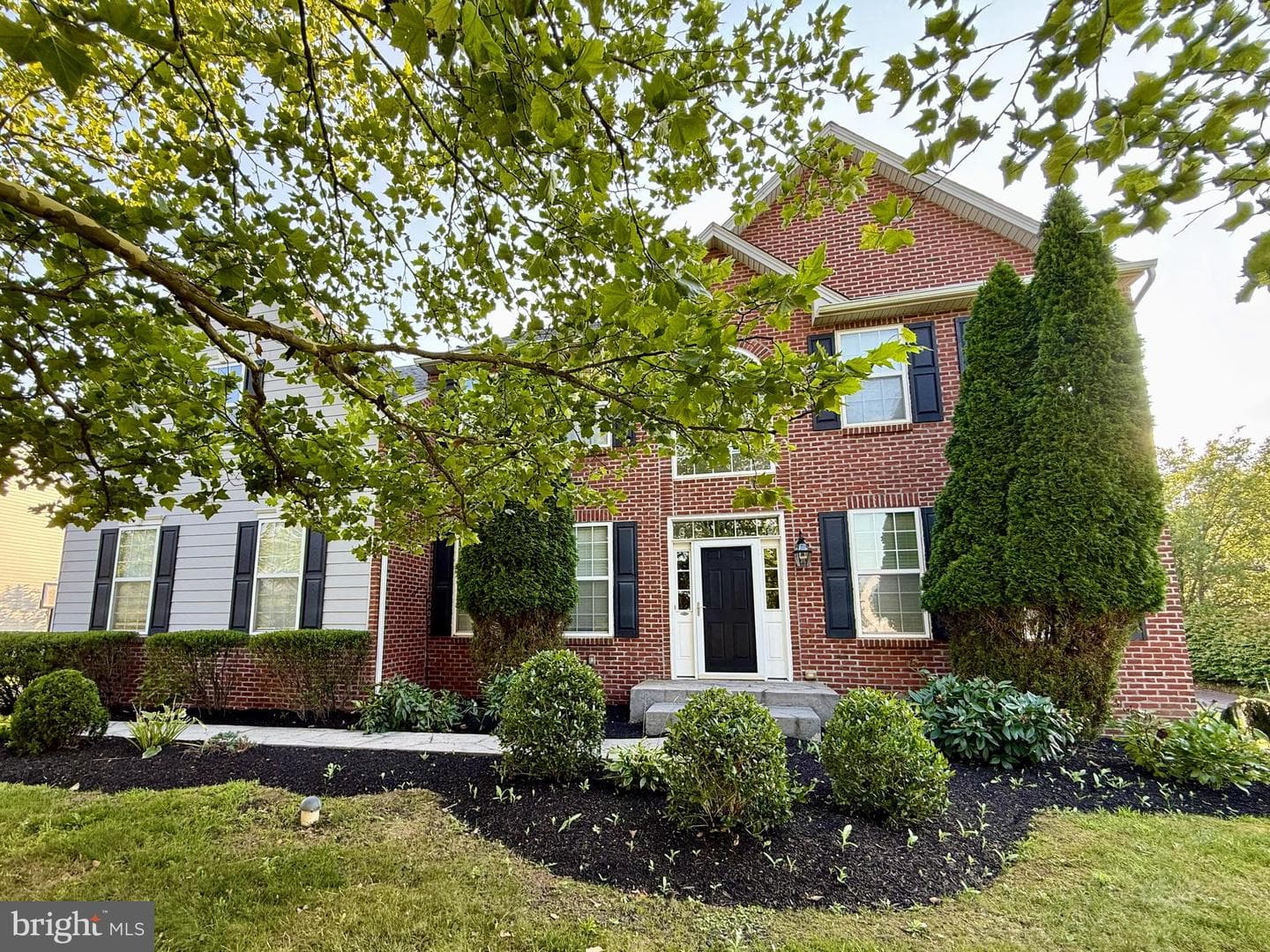 138 Bradford Drive photo 2