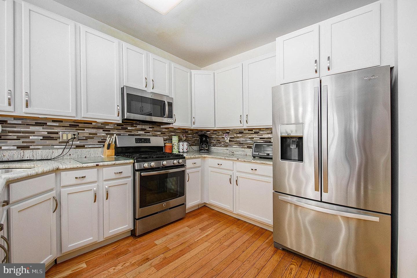 381 Dewsbury Place photo 11