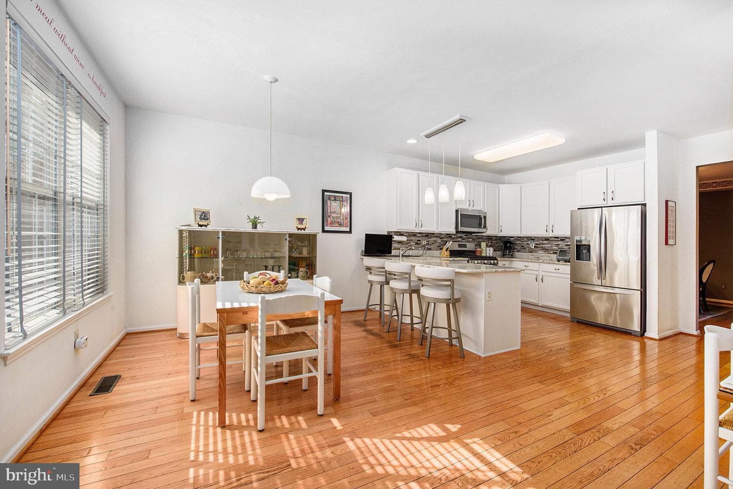 381 Dewsbury Place photo 9
