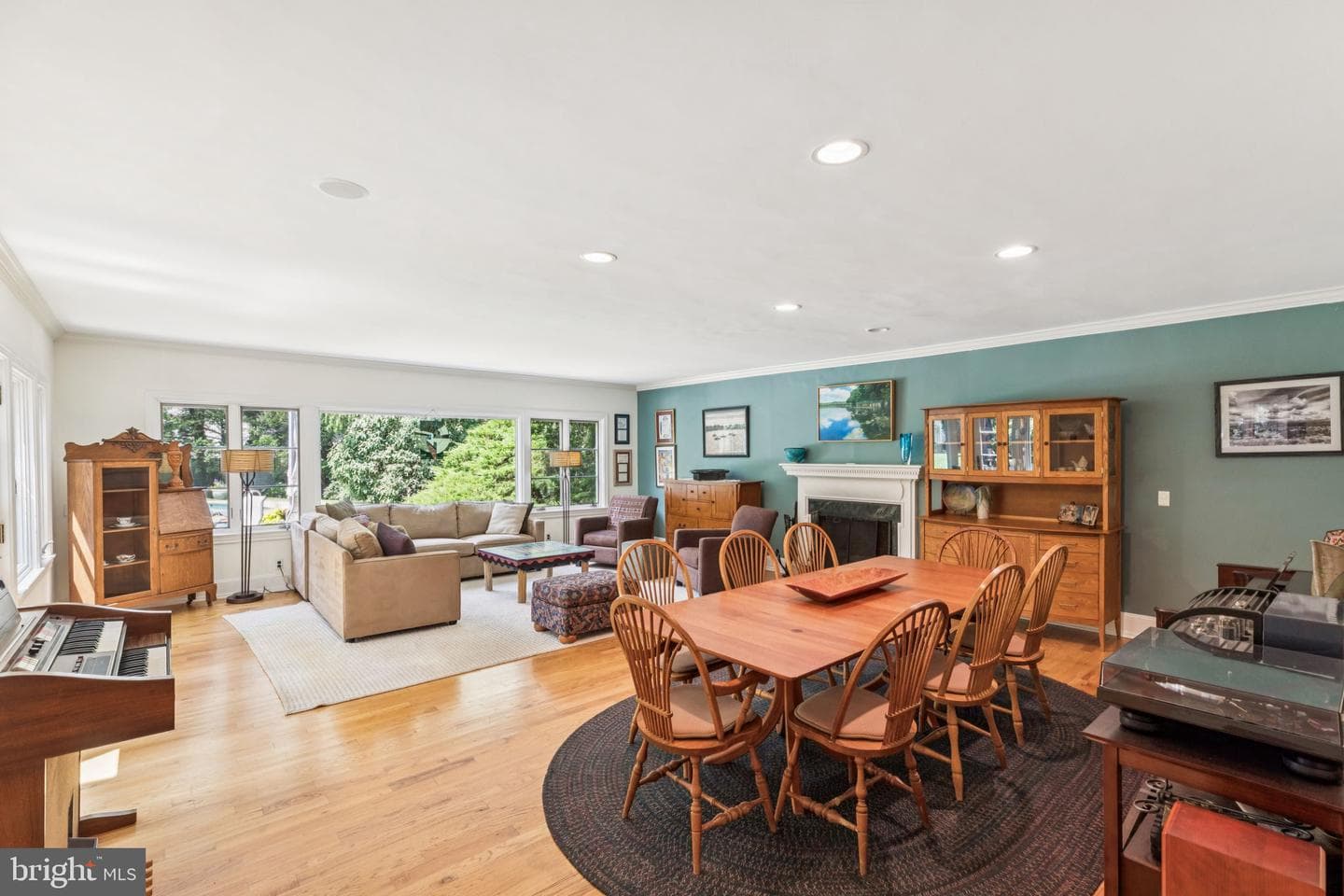 744 Clarendon Road photo 12