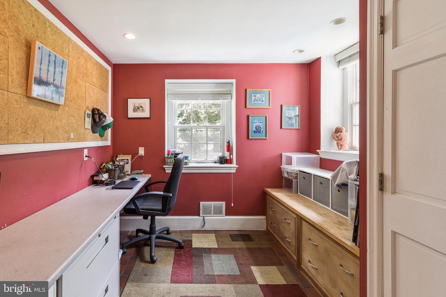 744 Clarendon Road photo 18