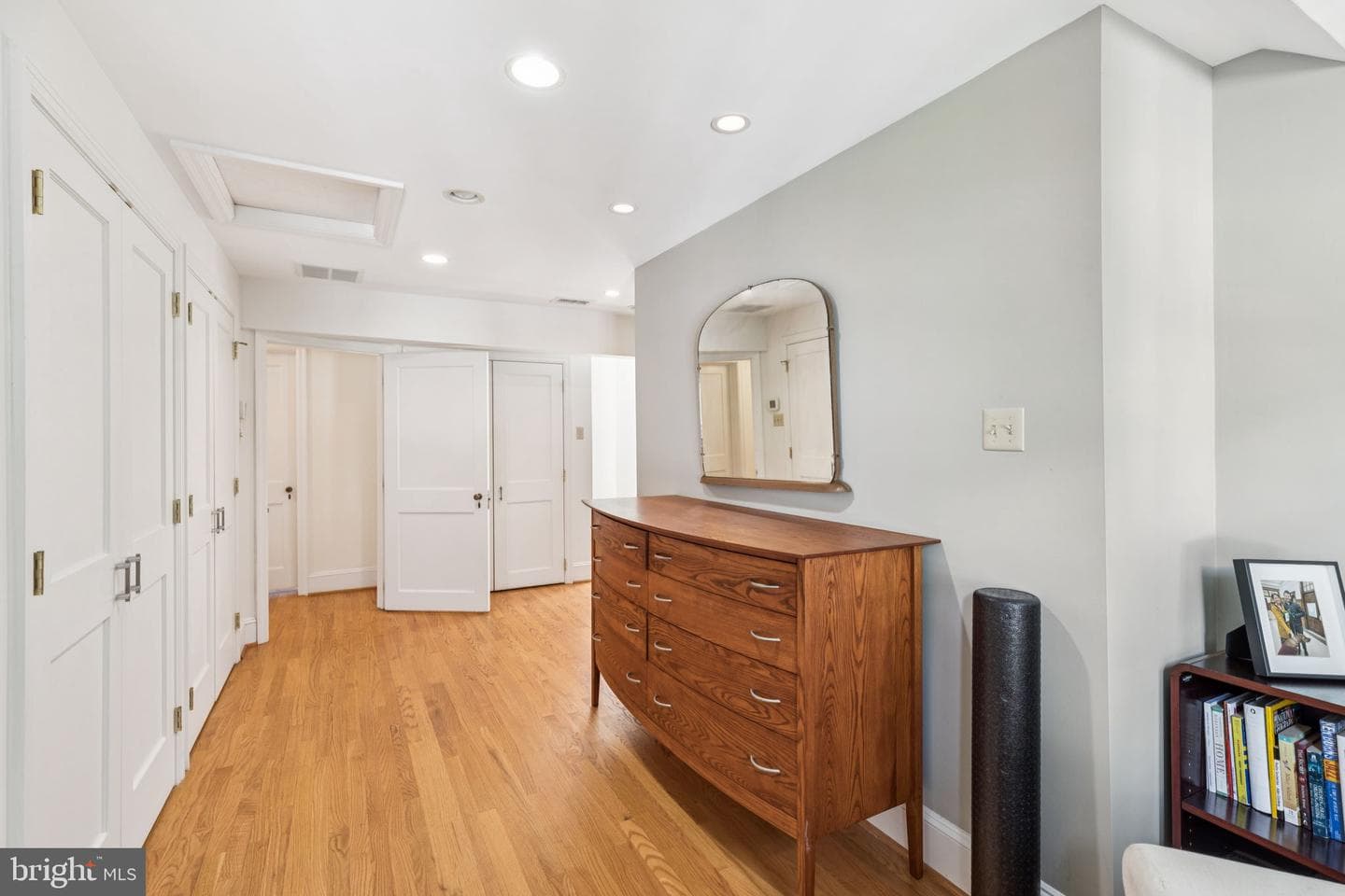 744 Clarendon Road photo 26