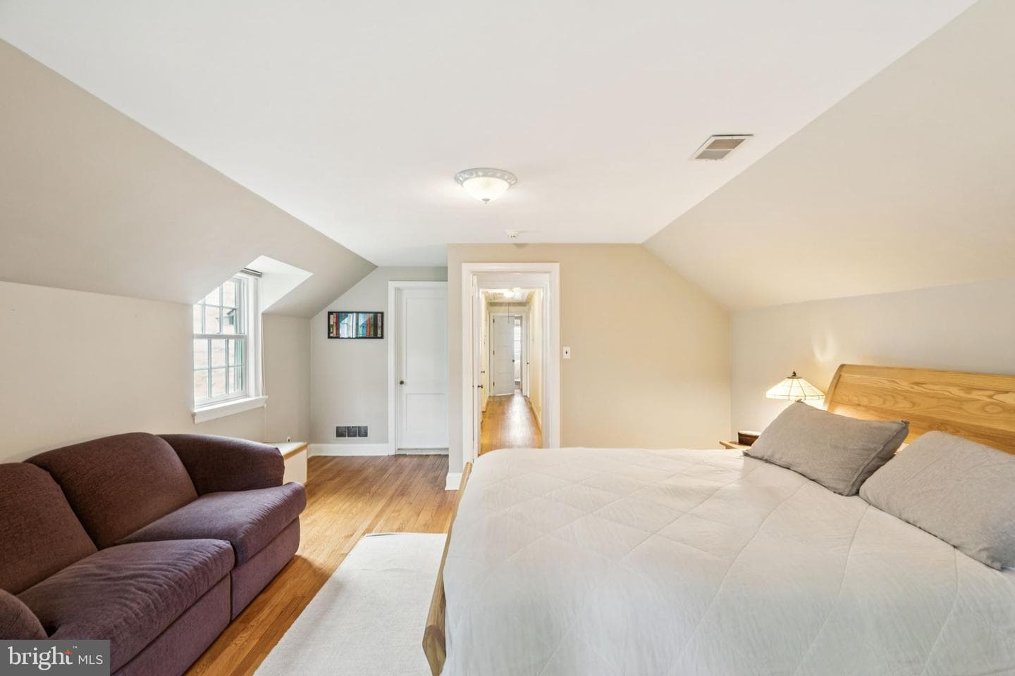 744 Clarendon Road photo 29