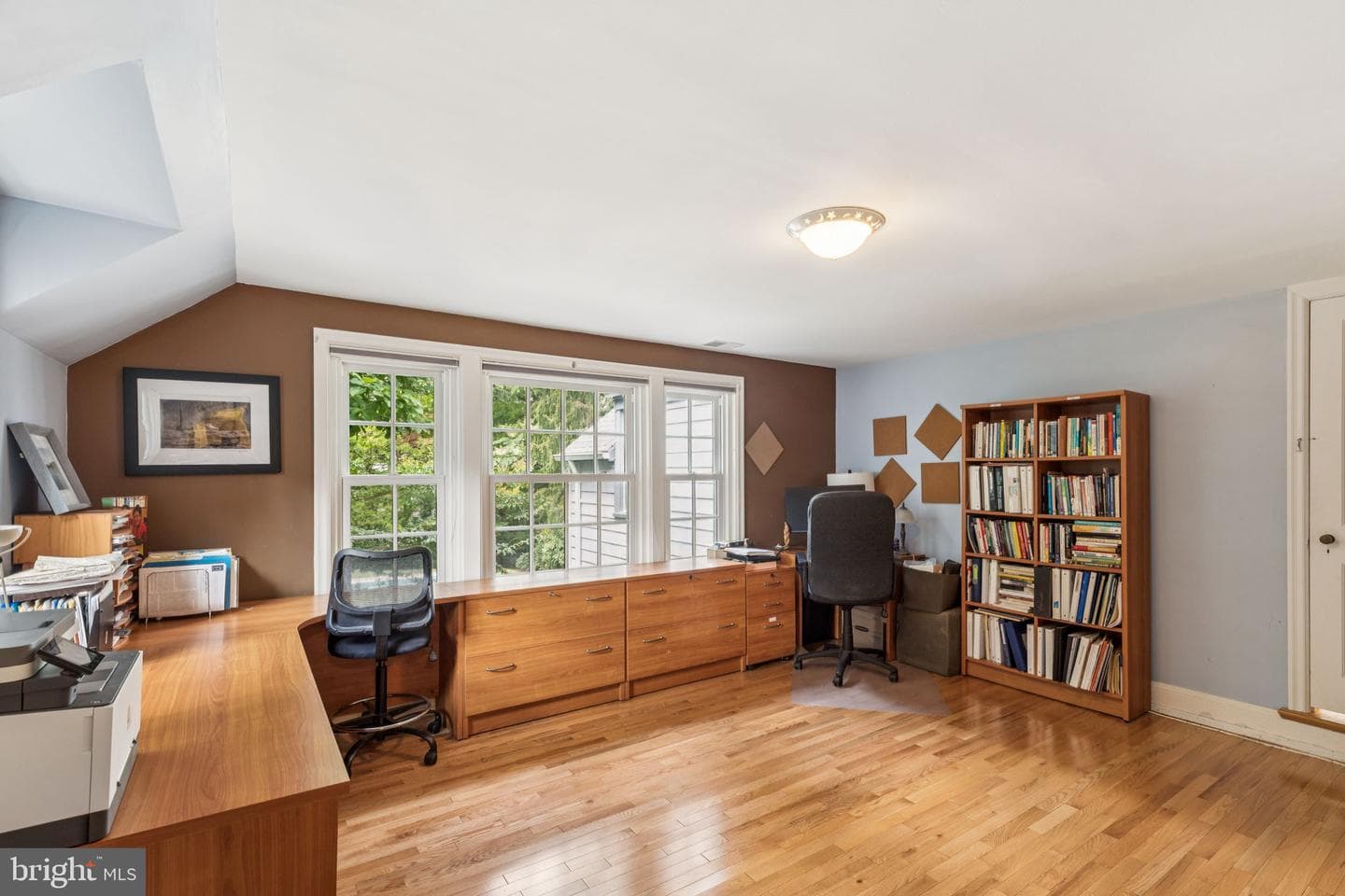 744 Clarendon Road photo 30