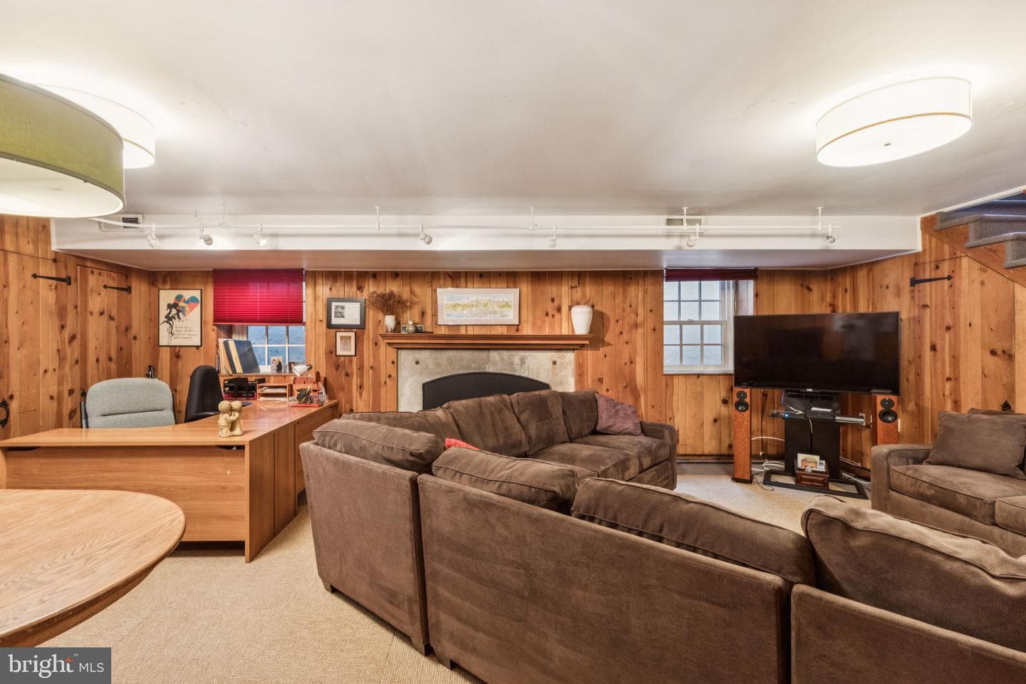 744 Clarendon Road photo 38