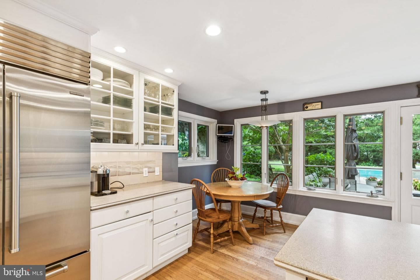 744 Clarendon Road photo 9