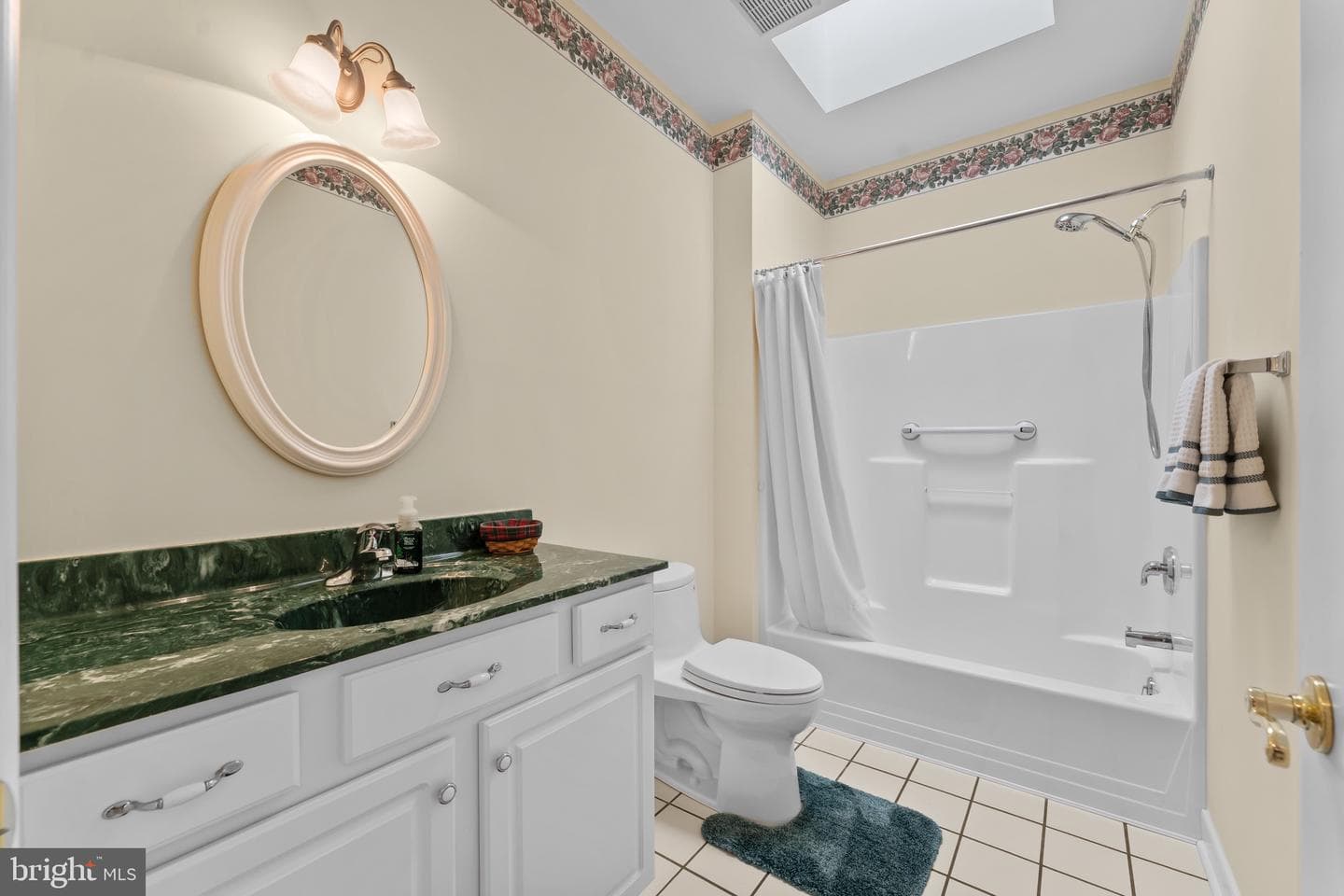 1063 Bordeaux Lane photo 18