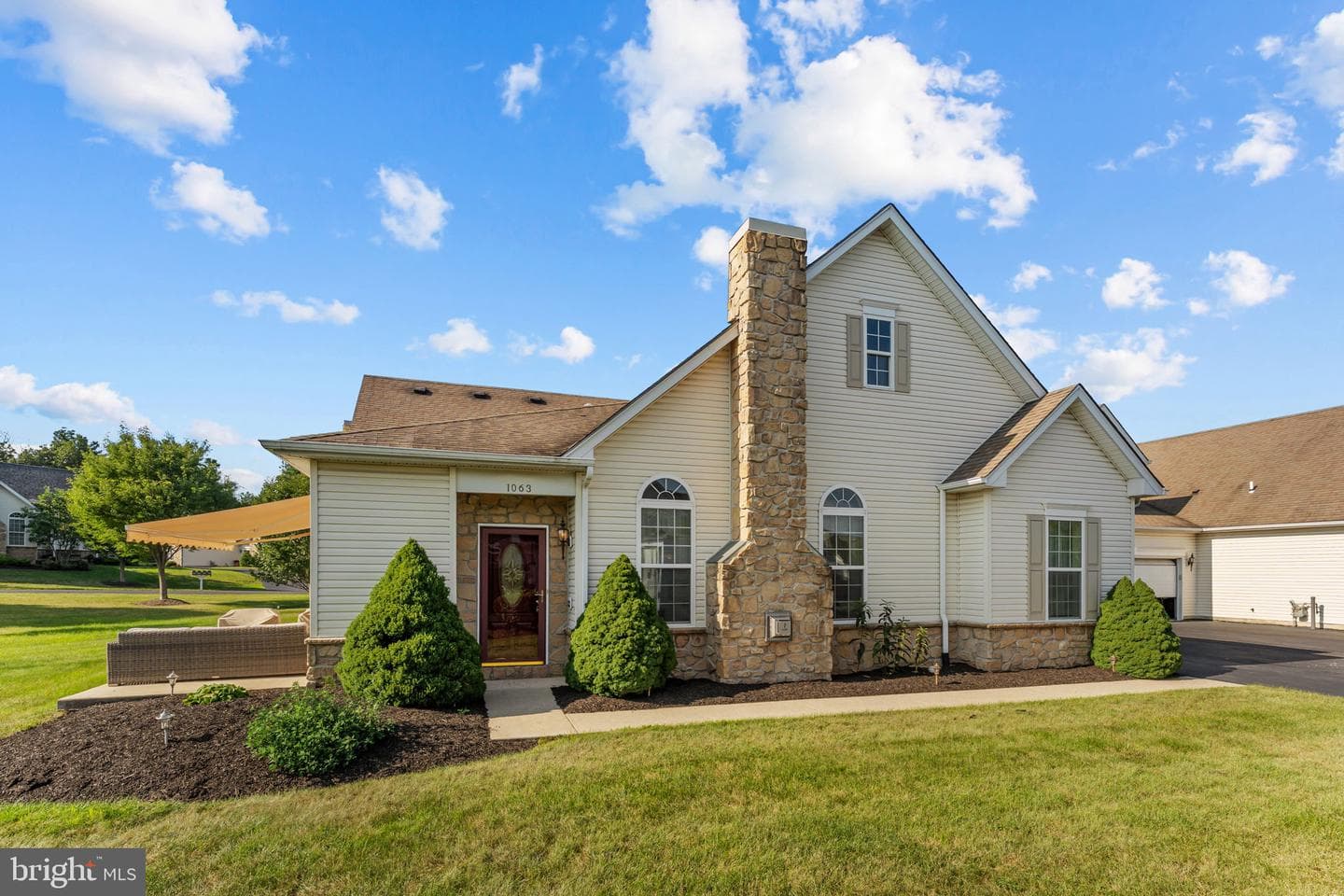 1063 Bordeaux Lane photo 2