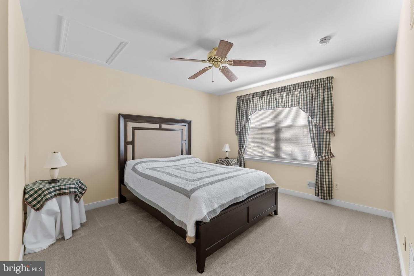 1063 Bordeaux Lane photo 24