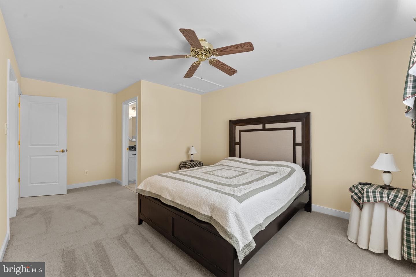 1063 Bordeaux Lane photo 25