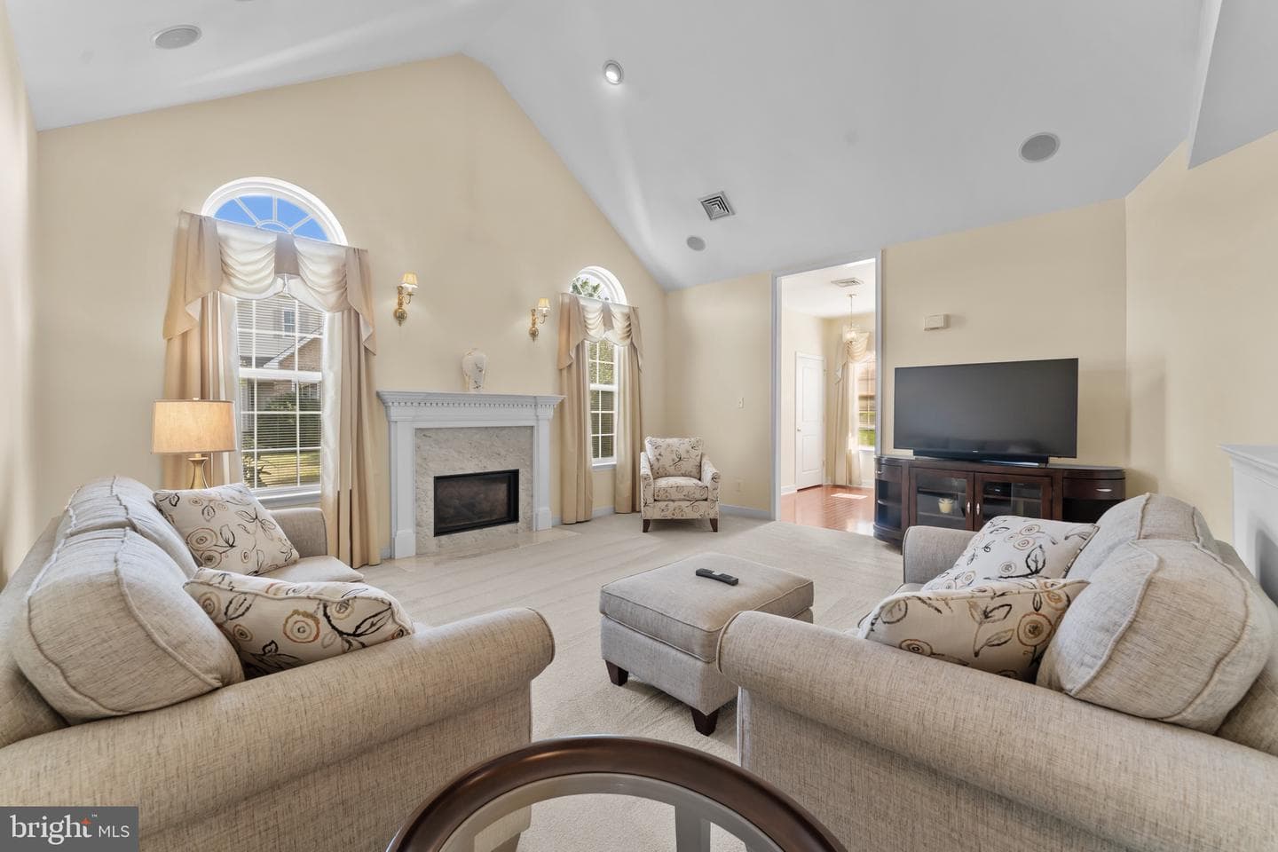 1063 Bordeaux Lane photo 7