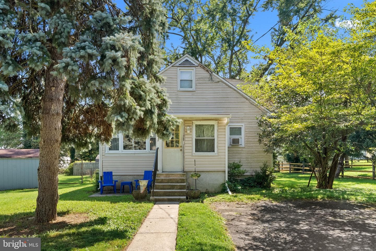 612 Brook Street photo 2