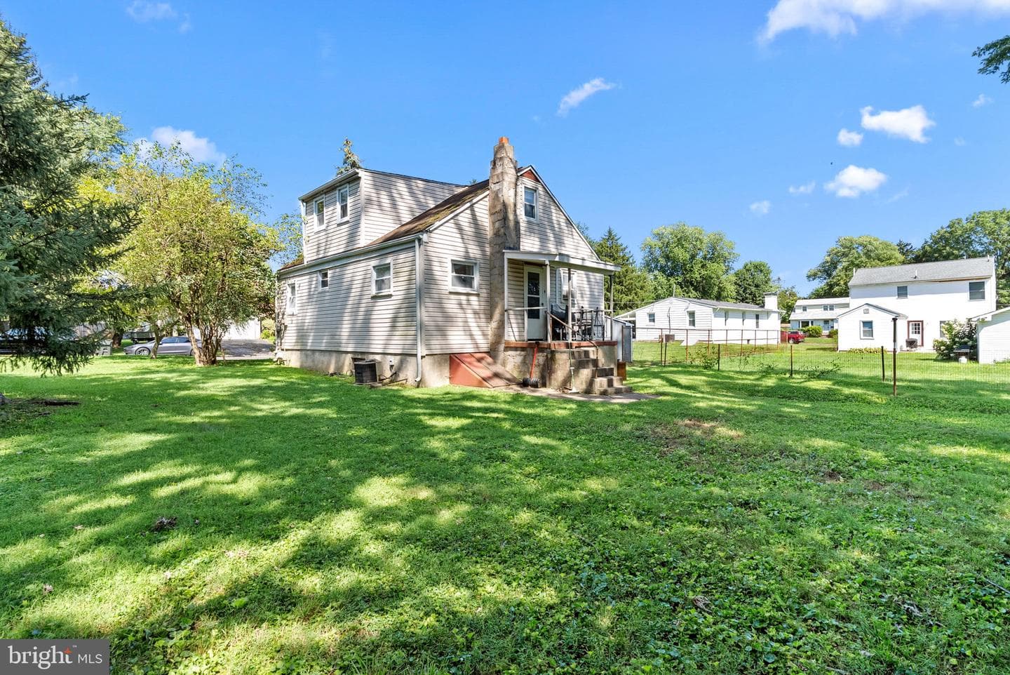 612 Brook Street photo 23