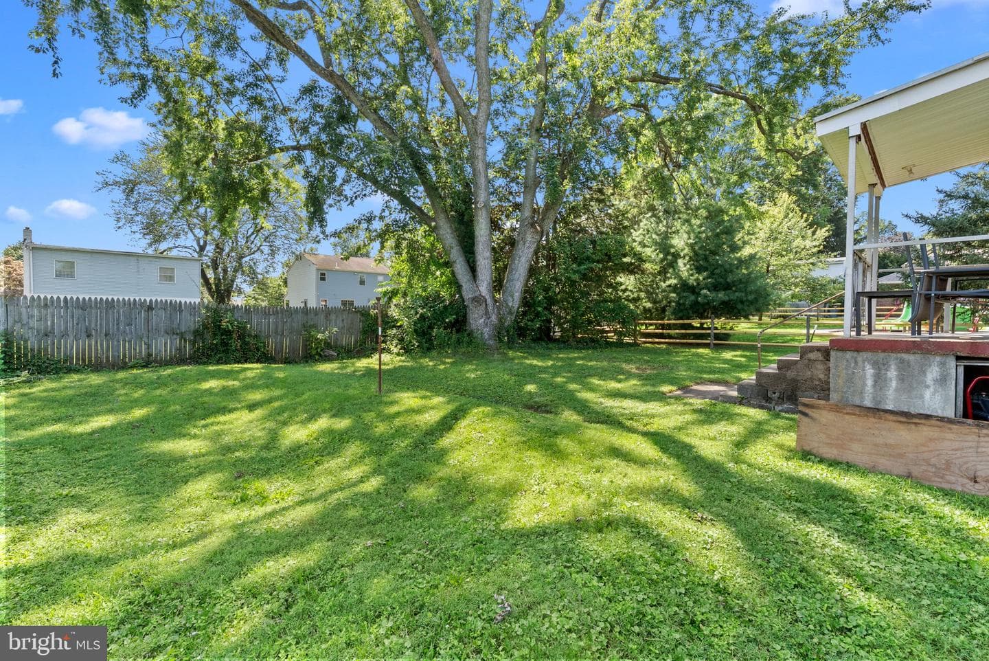 612 Brook Street photo 25