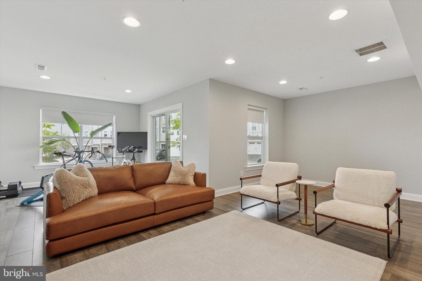 171 Larrabee Way photo 32