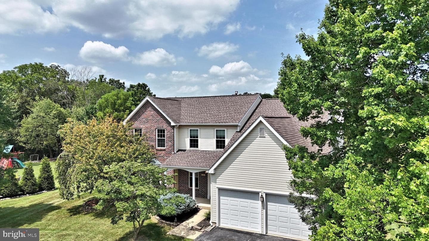 19 Firethorn Drive photo 1