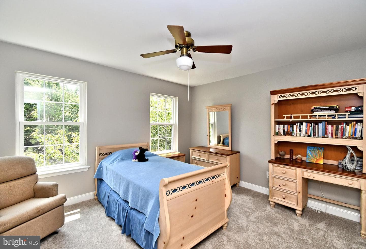 19 Firethorn Drive photo 32