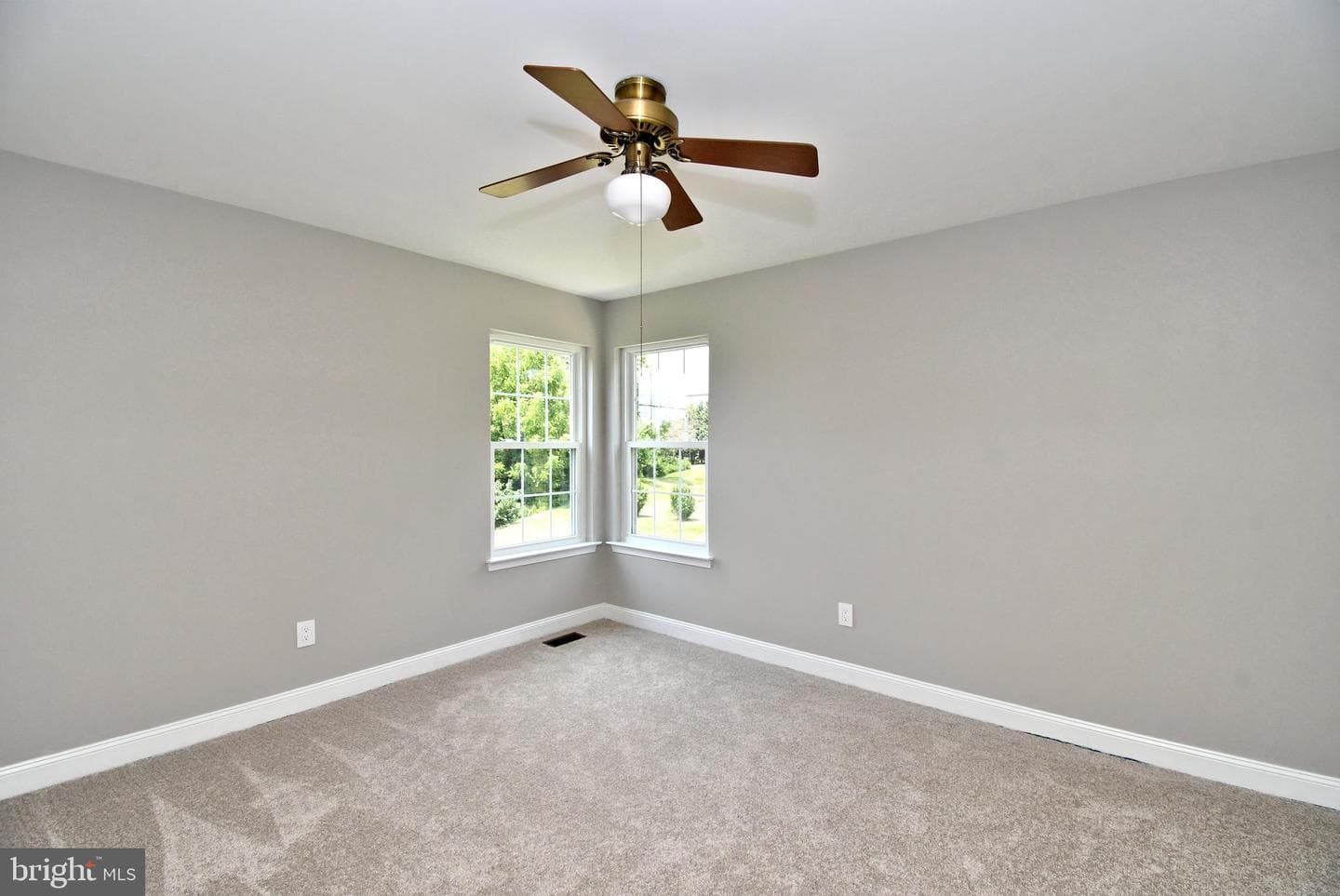 19 Firethorn Drive photo 34