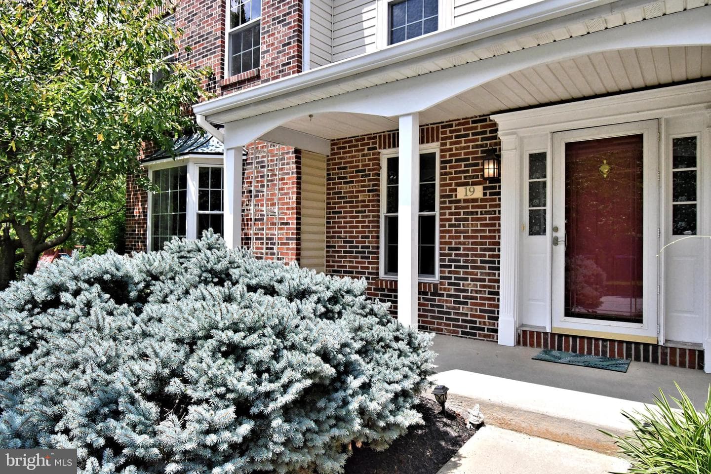 19 Firethorn Drive photo 4