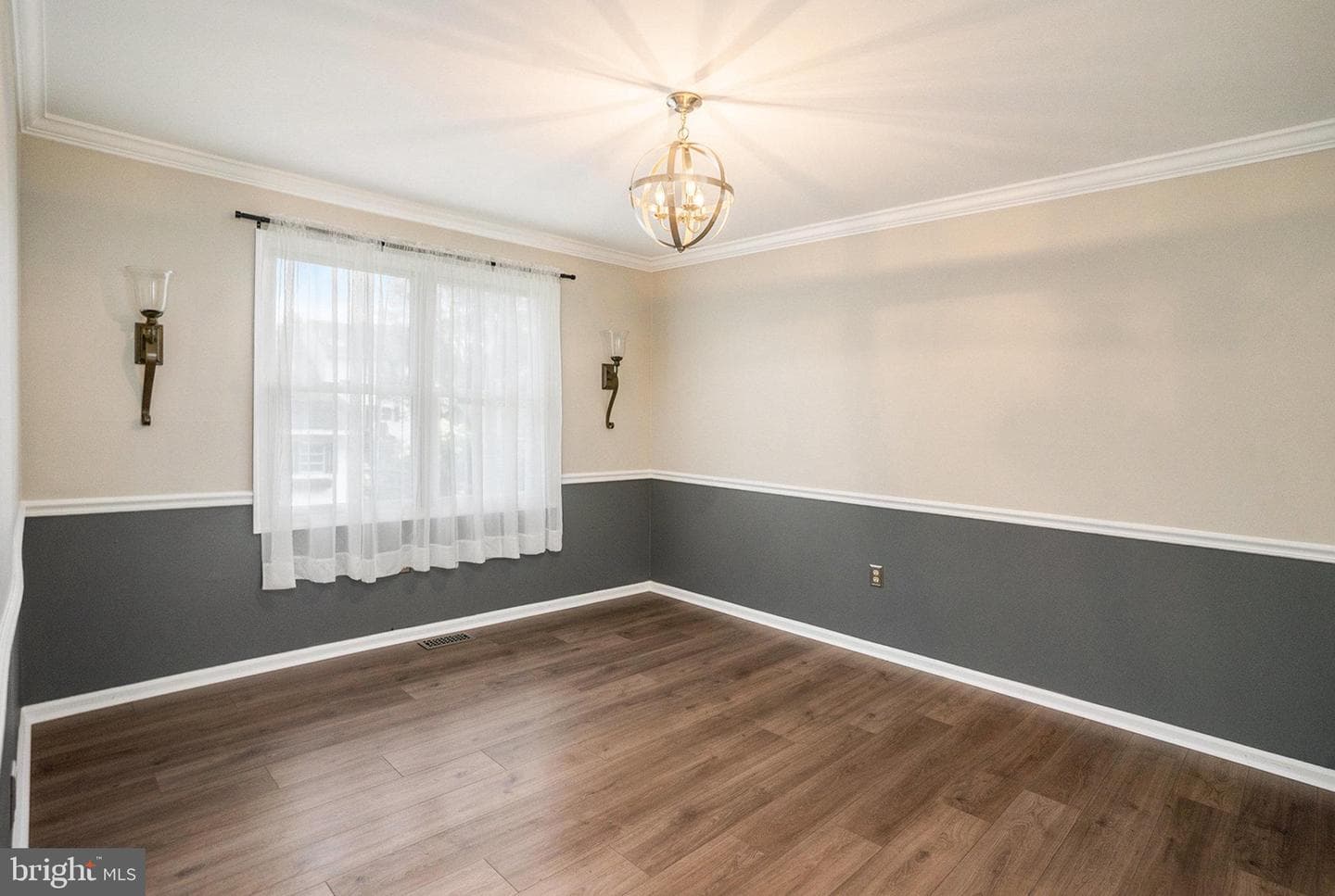 235 Freeland Drive photo 12