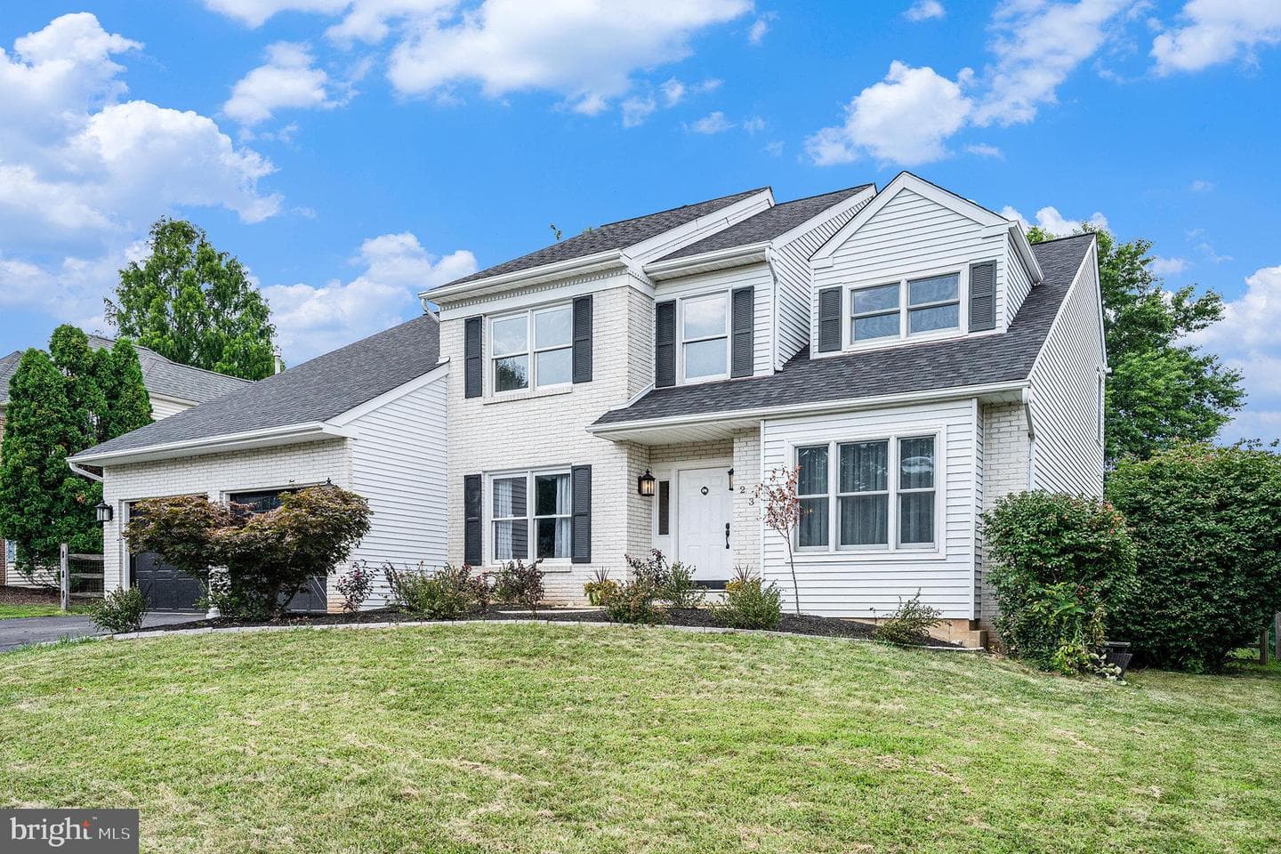 235 Freeland Drive photo 2