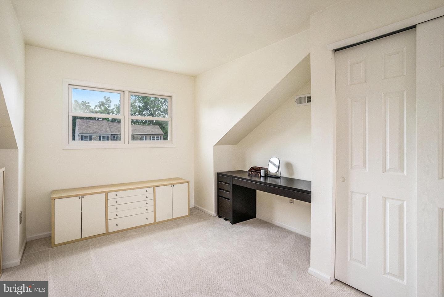 235 Freeland Drive photo 25
