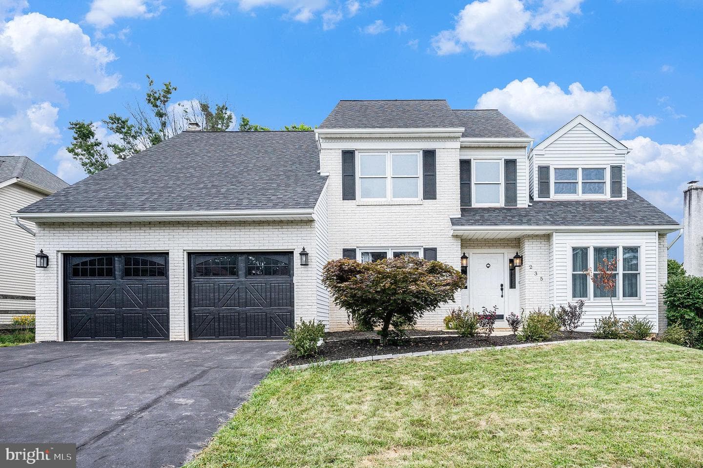 235 Freeland Drive photo 3