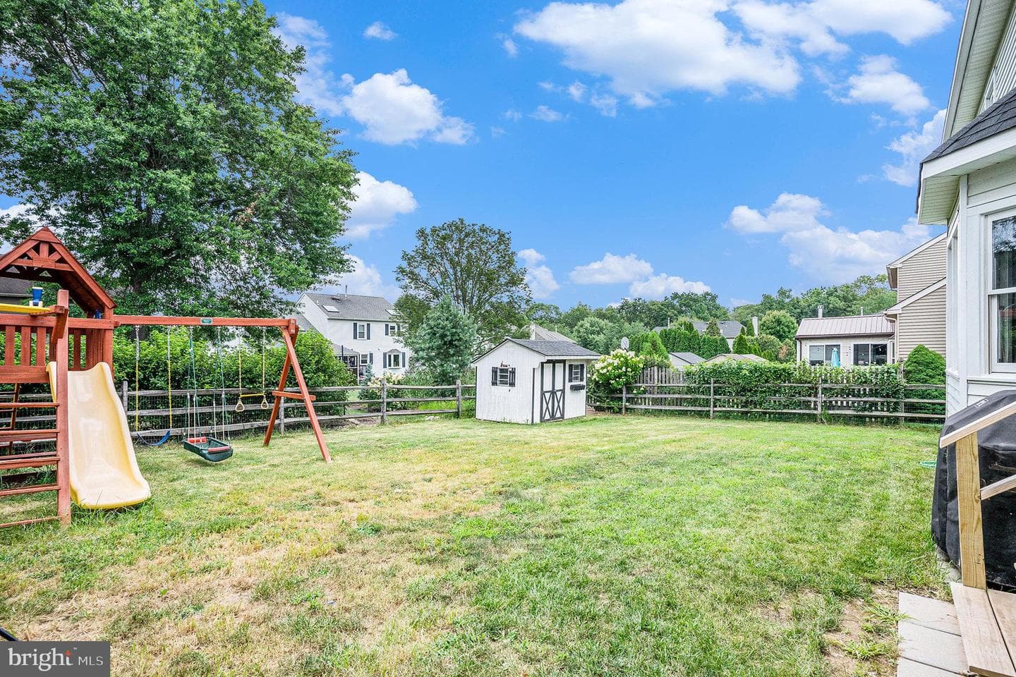 235 Freeland Drive photo 39