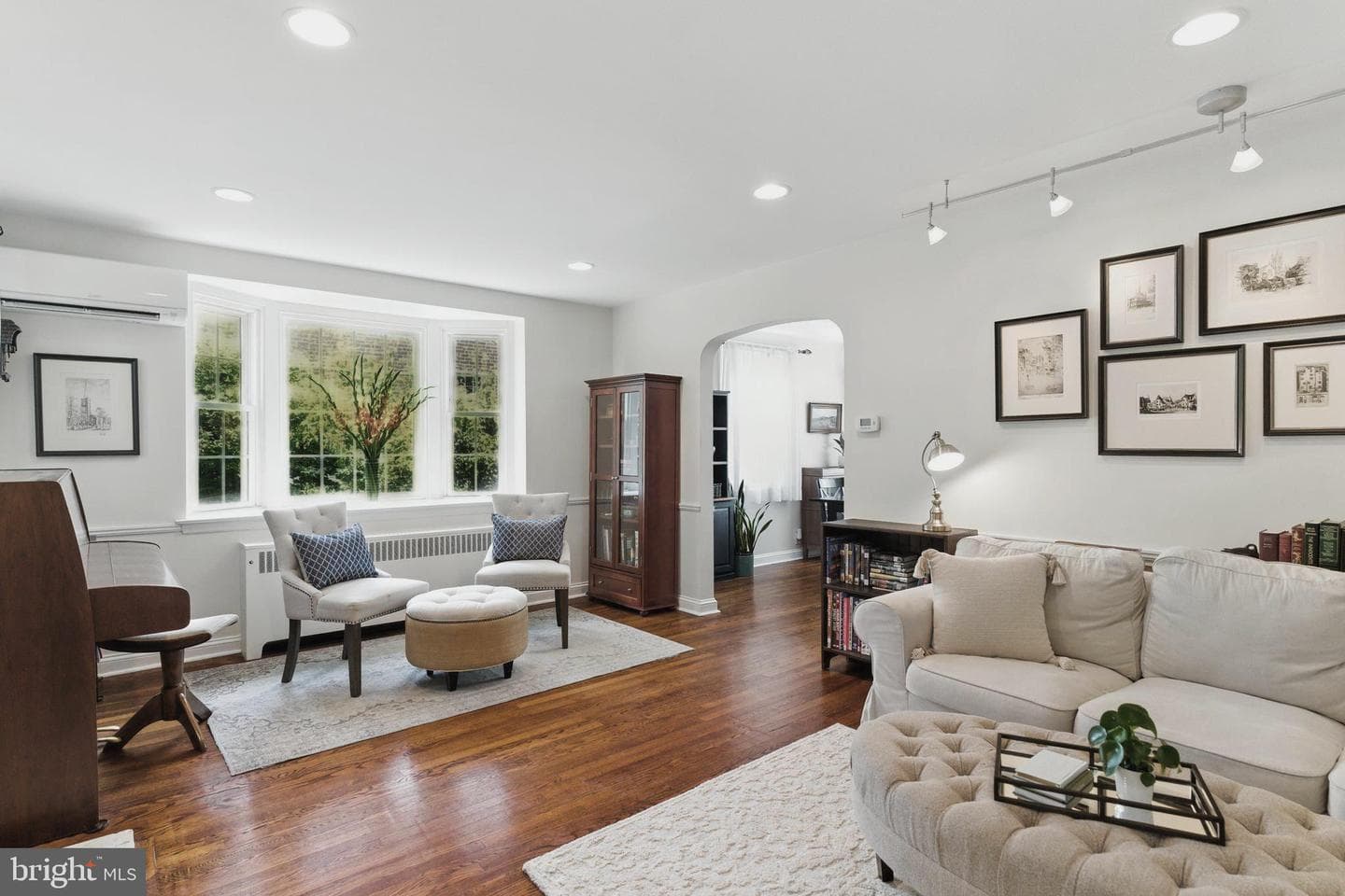 520 Twin Oaks Drive photo 3