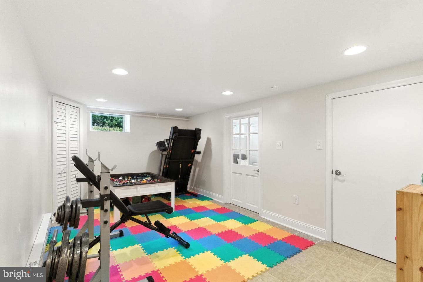 520 Twin Oaks Drive photo 31