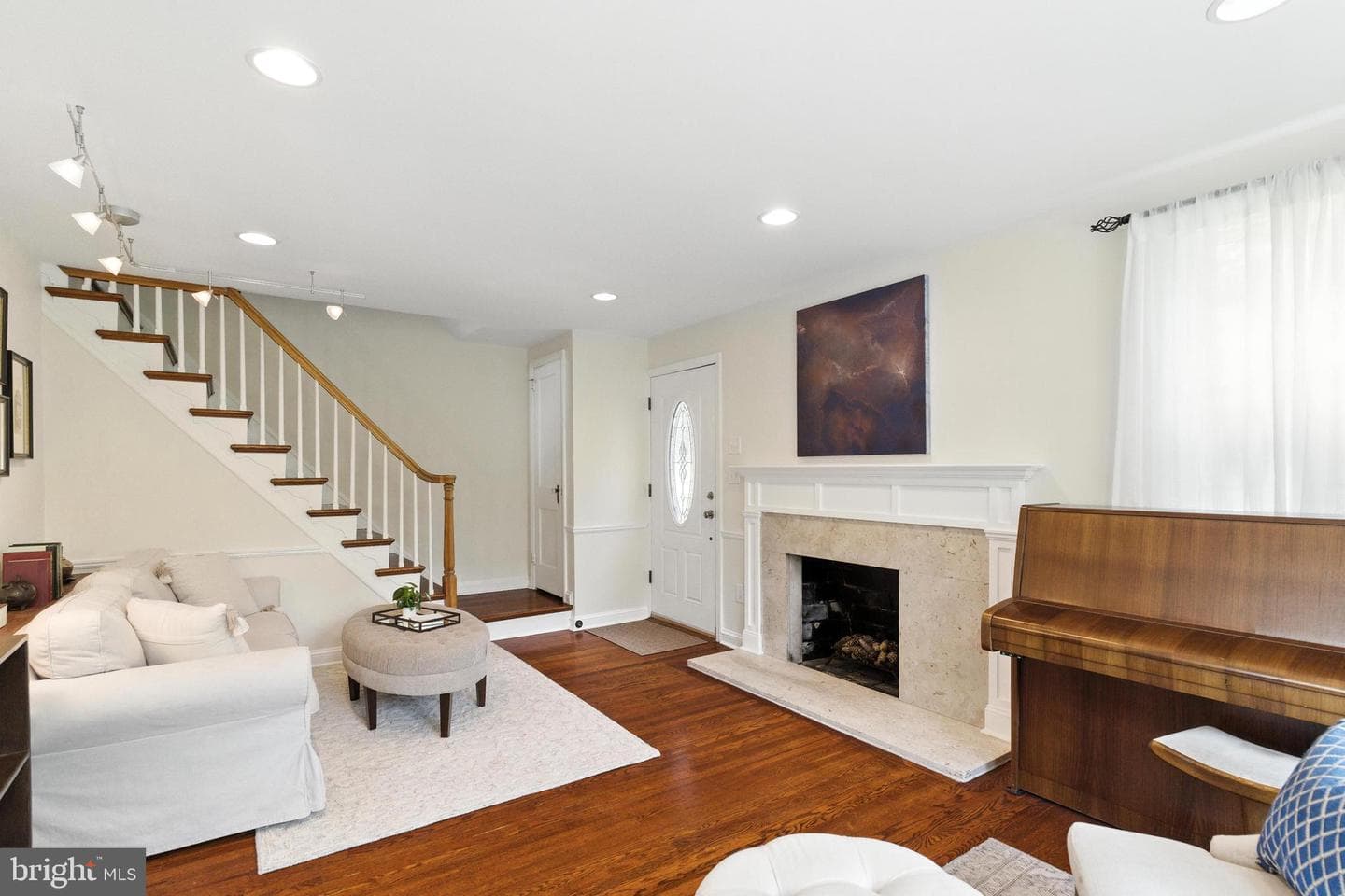 520 Twin Oaks Drive photo 4