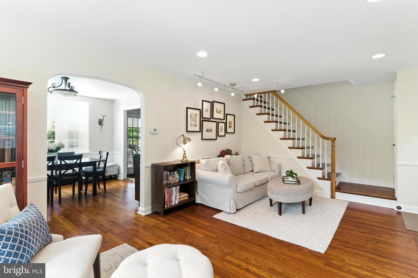 520 Twin Oaks Drive photo 6