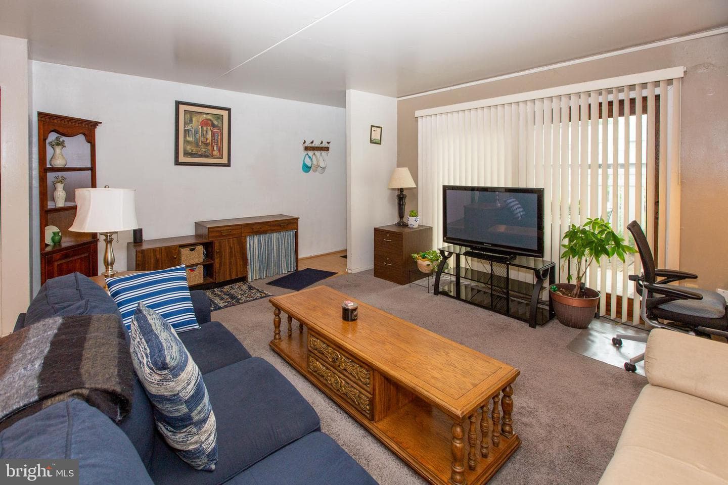 210 Stony Way photo 3