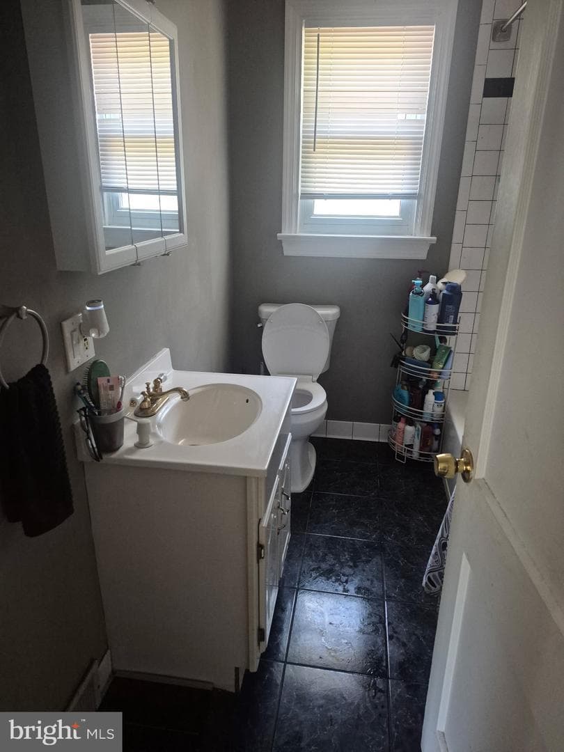 943 Walnut Street photo 11