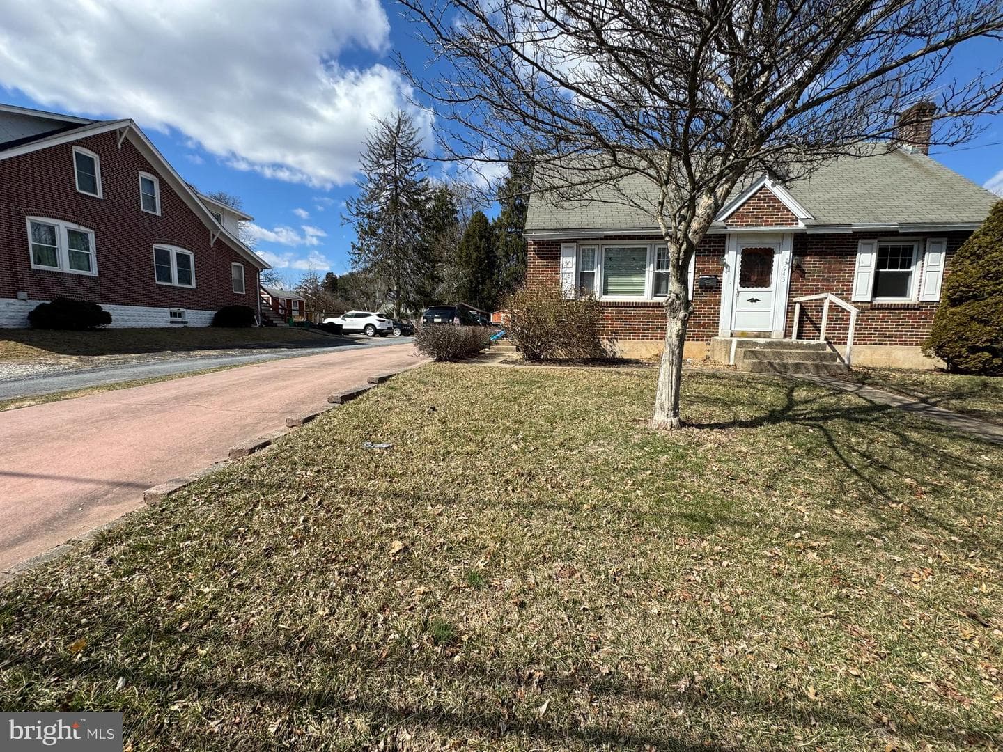 943 Walnut Street photo 2