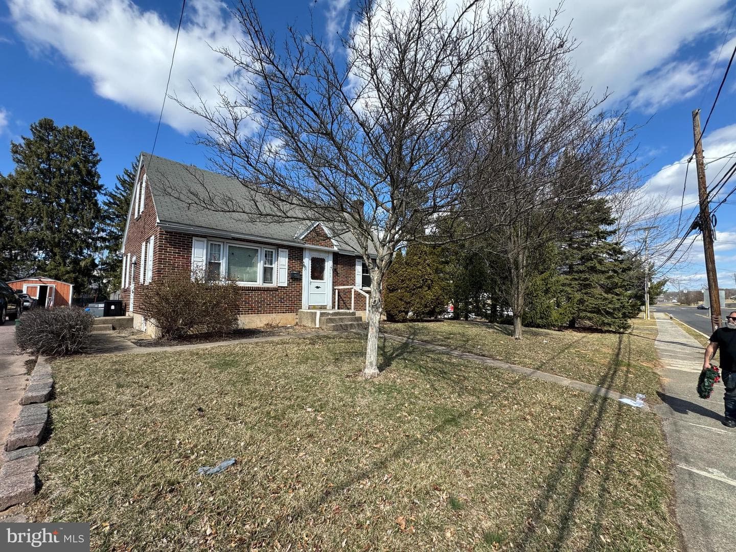 943 Walnut Street photo 3