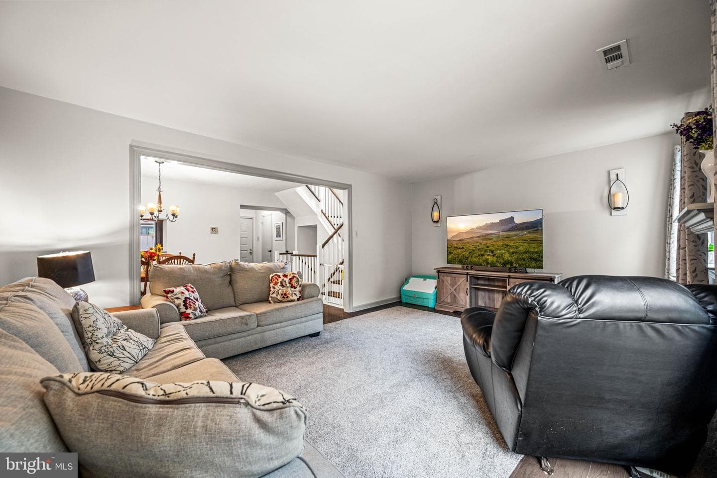 1801 Linden Way photo 4