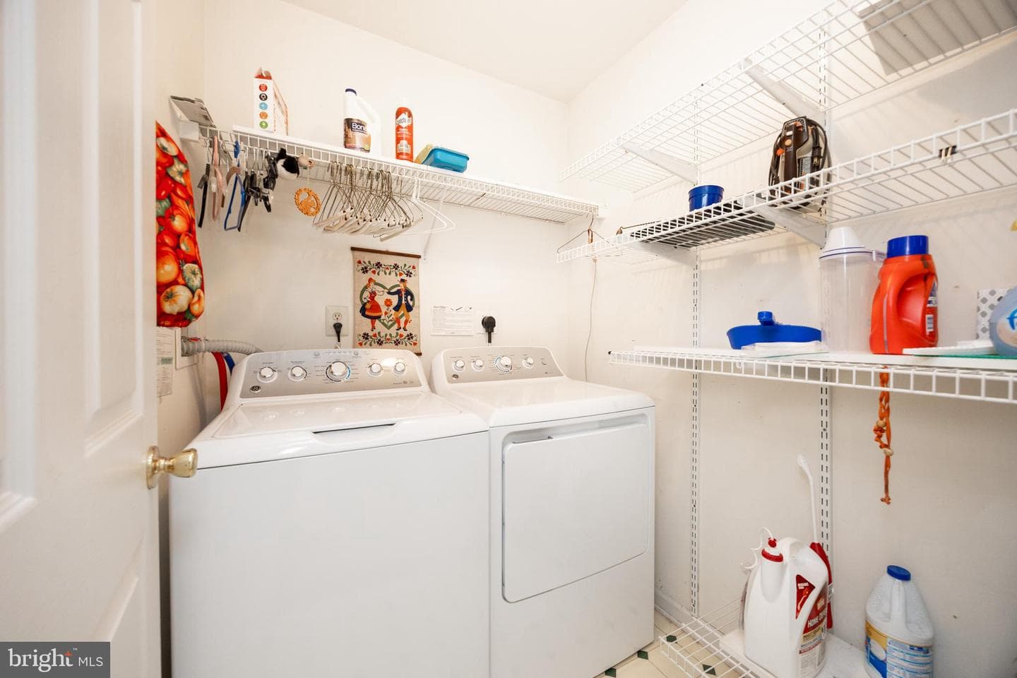 16 Longcross Road photo 14