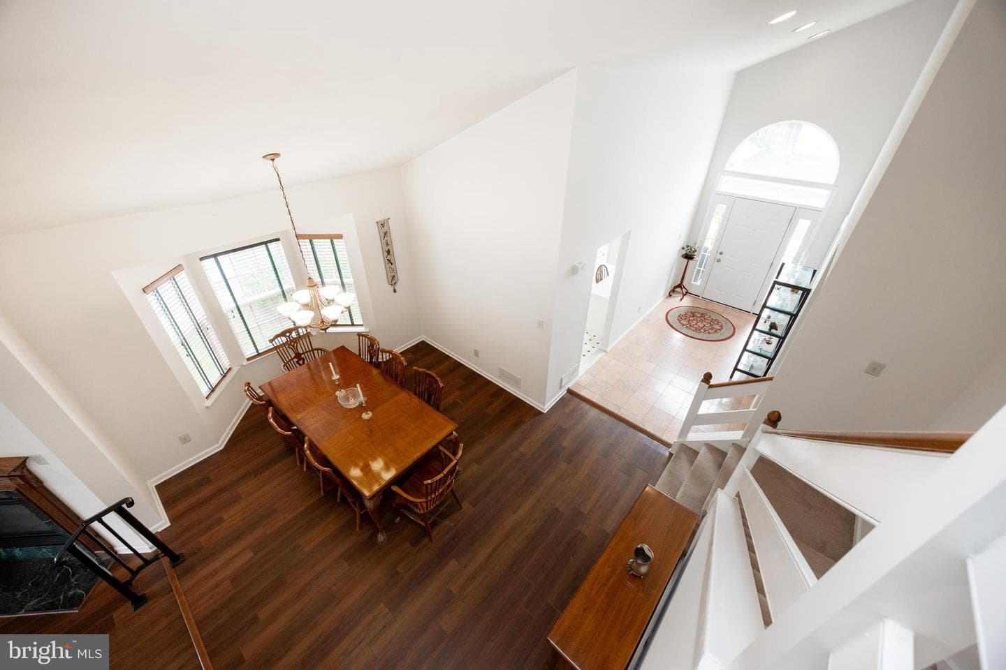 16 Longcross Road photo 34